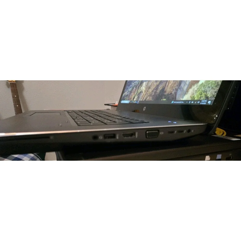 HP ZBook 17 G3 Mobile Workstation i7-6700HQ 16GB RAM 512GB SSD Win 10 Pro